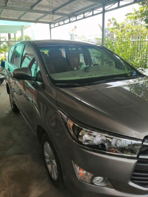 Bán xe Toyota innova 2.0 E số sàn 2018.