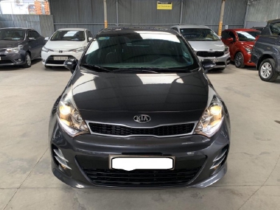 Kia Rio HB 1.5AT 2015 màu xám xe đẹp bao test hãng