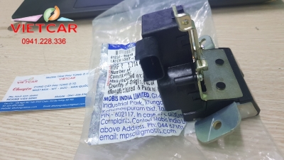 81230B4010 Khóa cốp ngậm cốp sau i10 hatback